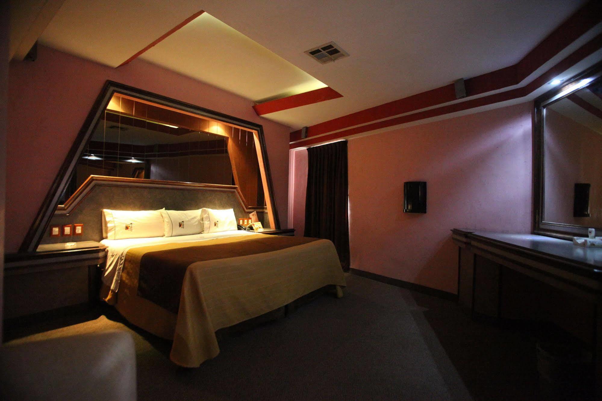 Motel Mediterraneo Μεξικάλι Εξωτερικό φωτογραφία